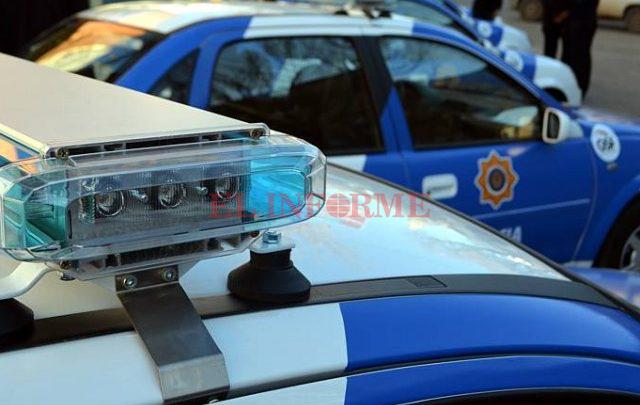 movil-policial-patrullero-640x405