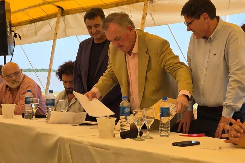 27952-michlig-laguna