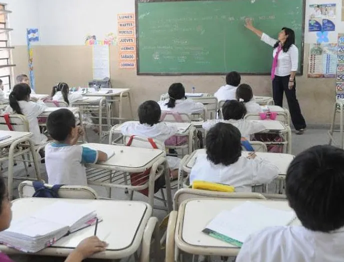 26697-docentes-clase
