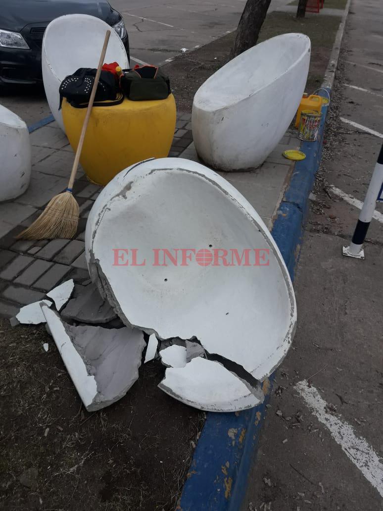 8c56edd5-8b3a-4258-b8e7-8ede3db30e21