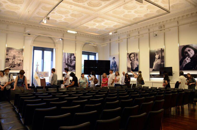 Salon-de-las-Mujeres-828x548