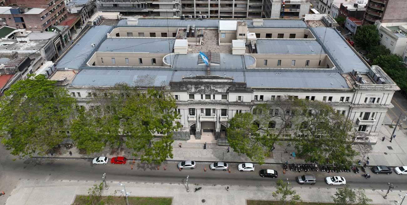 YYLUKZIxn_1300x655__1