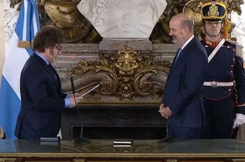 Sturzenegger-nuevo-ministro-828x548