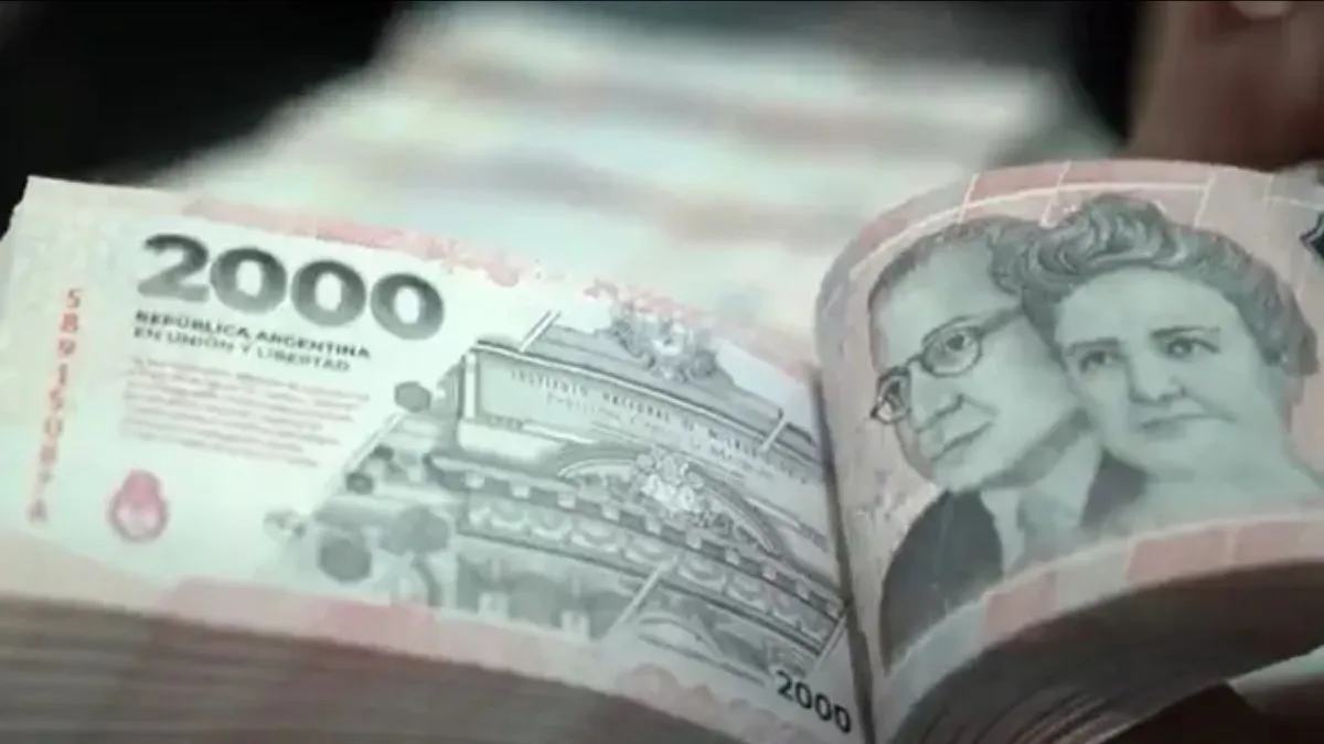 ejemplares-billetes-2000-dinero-pesos-2023