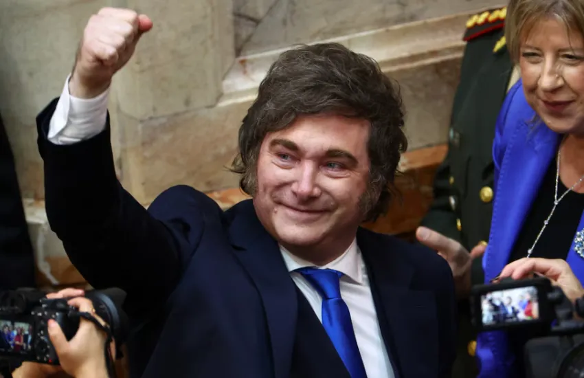 javier milei festejando