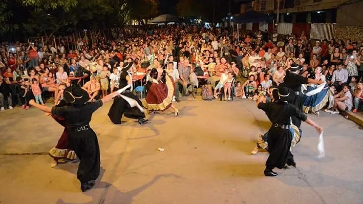 escandalo-cordoba-choripanes-y-porcion-locro-seis-cuotas-un-festival-folklorico