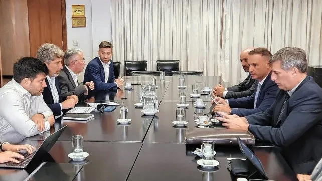 reunion-rutas-nacionales-buenos-aires-funcionariosjpg