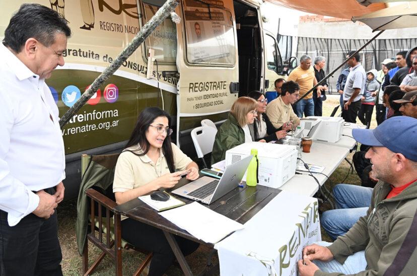 rurales-desempleo-renatre-828x548