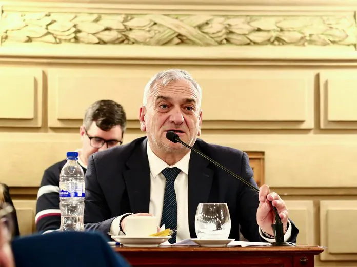 27902-calvoalcides12