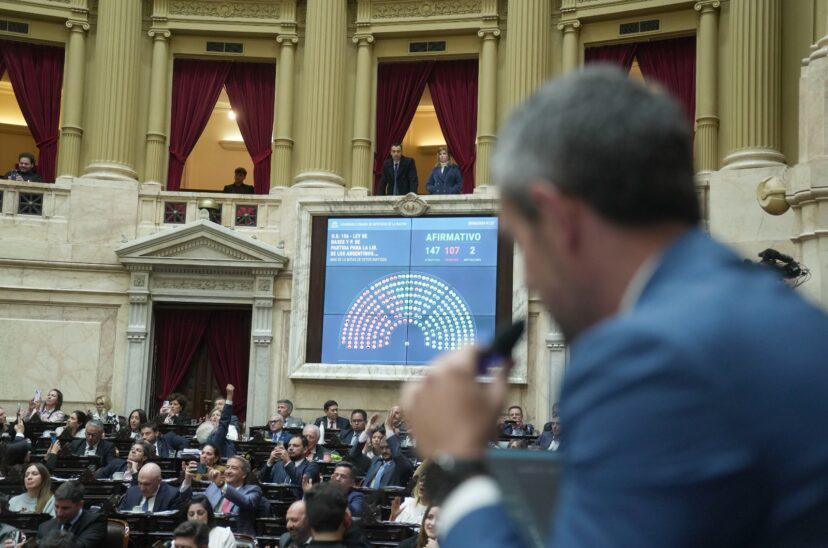 Diputados-1-828x548
