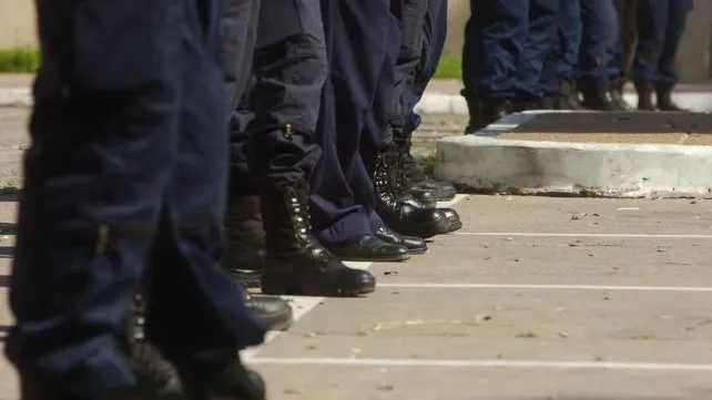 policias-seguridad-oficiales-borcegosjpg