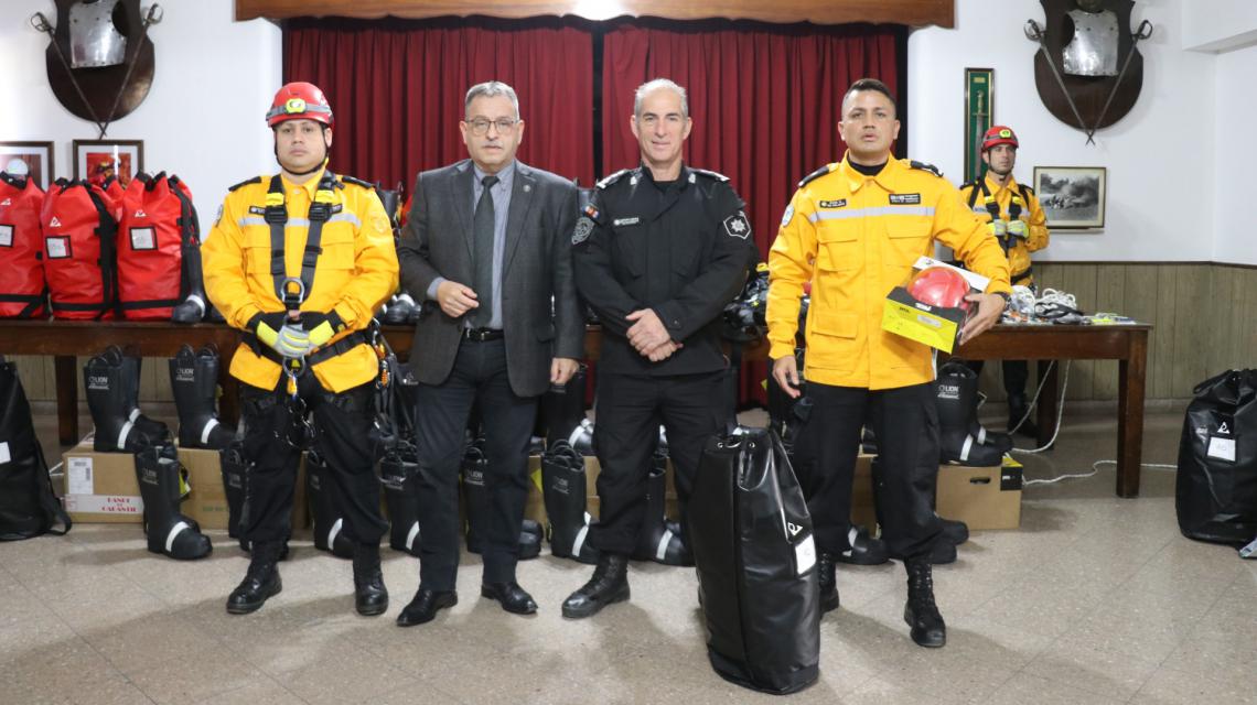equipamiento-policia-sta fe
