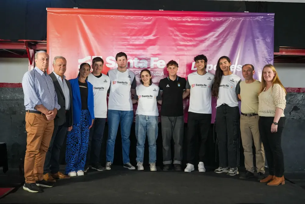 multimedia.grande.83f0af37adff8c0d.Z3JhbmRlLndlYnA=