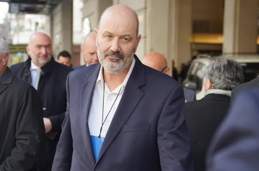 Sturzenegger-828x548