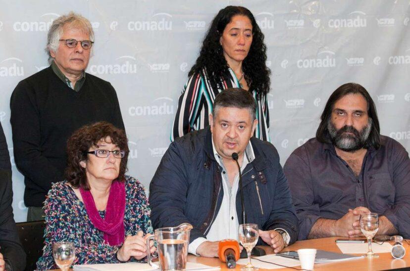 Paro-docente-828x548