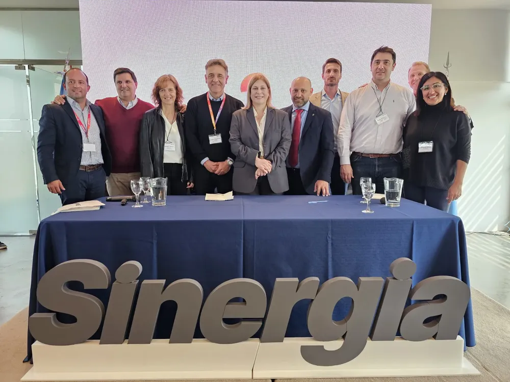 multimedia.grande.9c9f76bbc5fb0436.bWFpbCAoMylfZ3JhbmRlLndlYnA=