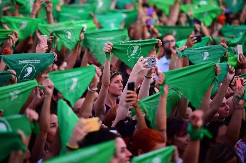 campana-aborto-legal-828x548