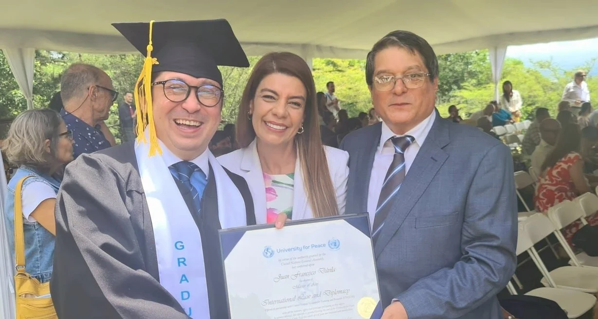 bwnmxRe33_1300x655__5