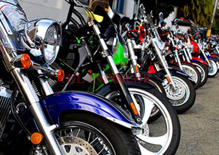 Motos