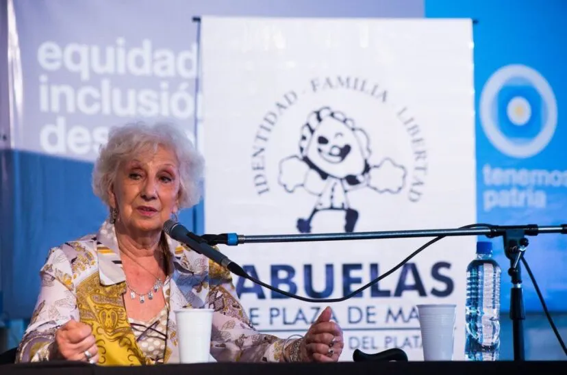 Abuelas-de-Plaza-de-Mayo-828x548