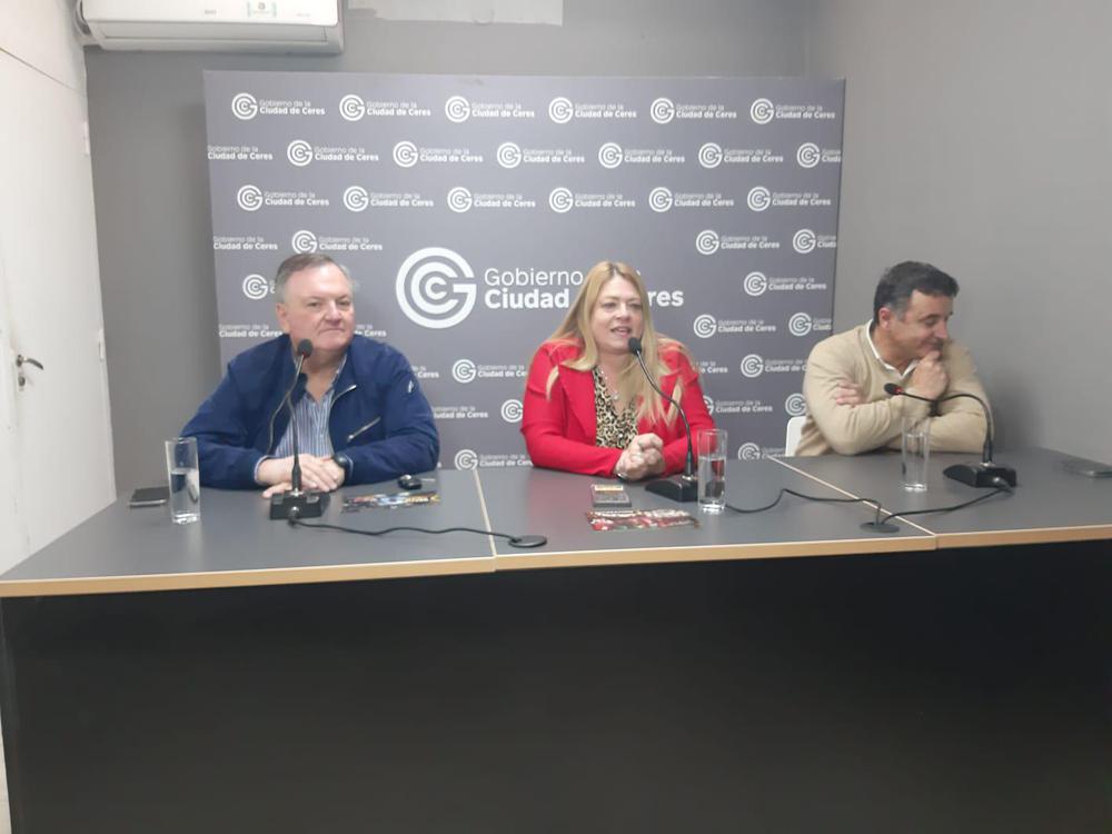 conferencia-felipe-alejandra-marcelo