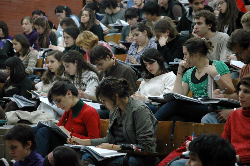 estudiantes universitarios