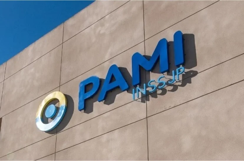 pami-123-828x548