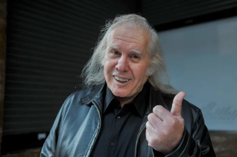 Johnny-Allon-828x548