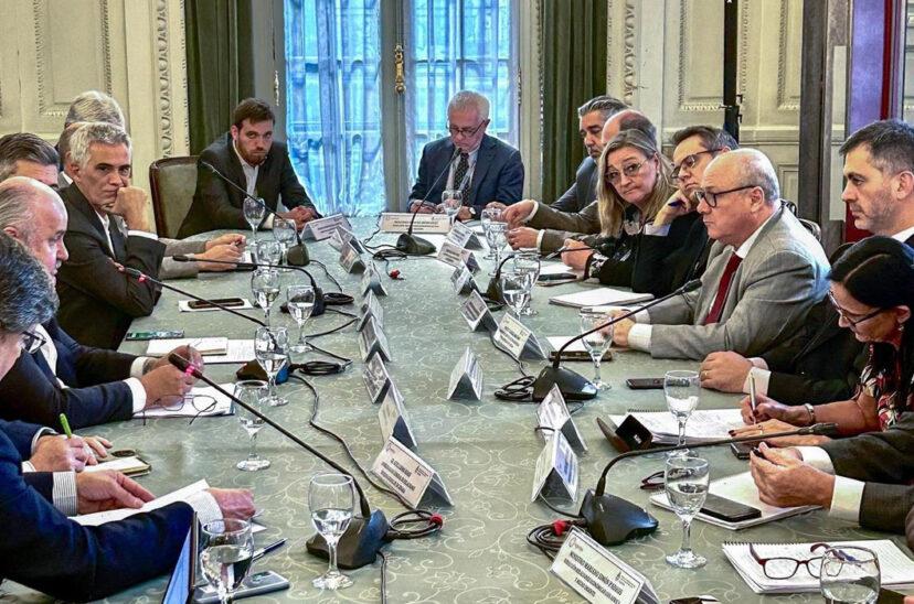 mesa-de-la-carne-bovina-828x548