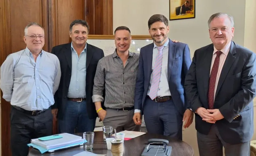 25489-pullaro-michlig