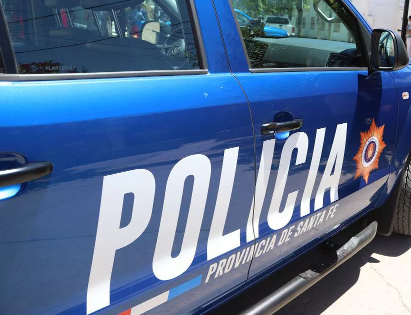 multimedia.normal.9a00499142a2de7e.cG9saWNpYTJfbm9ybWFsLnBuZw==