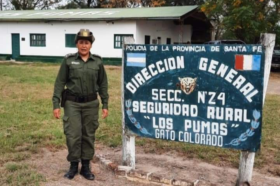 mujer-policia-puma