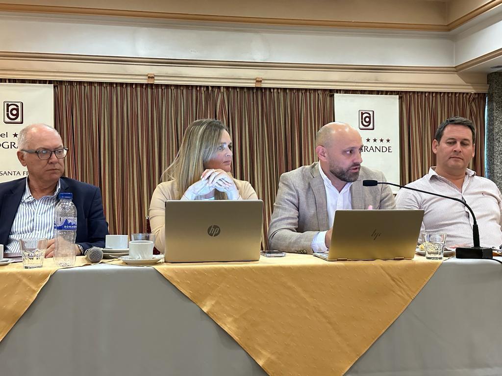 b9891583-3df8-470c-8ed5-fb7e499de1f3