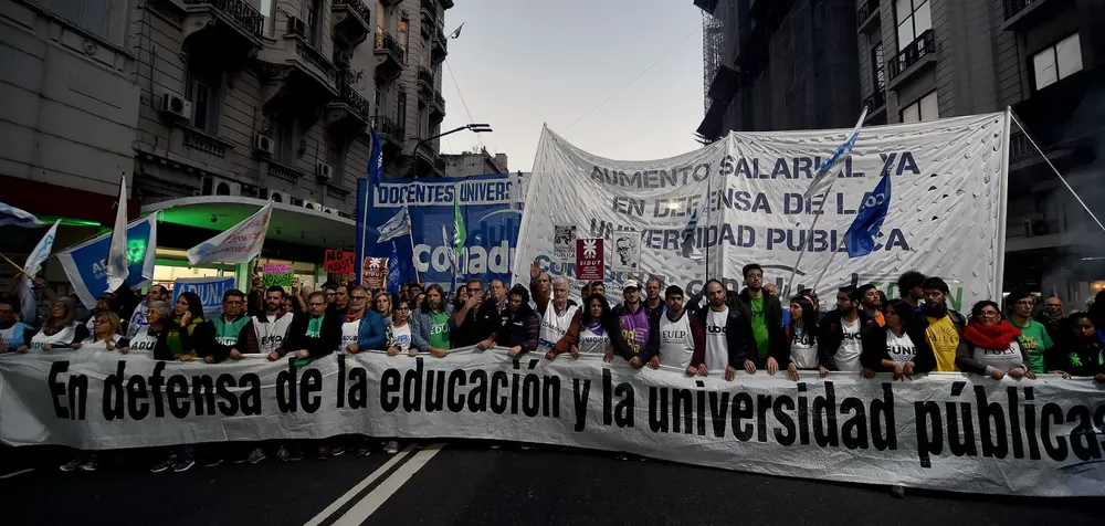 marcha-universidad-1568x747