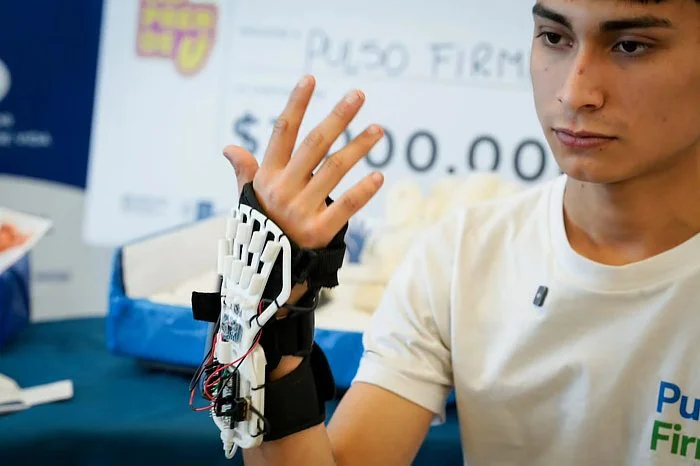 mano robotica