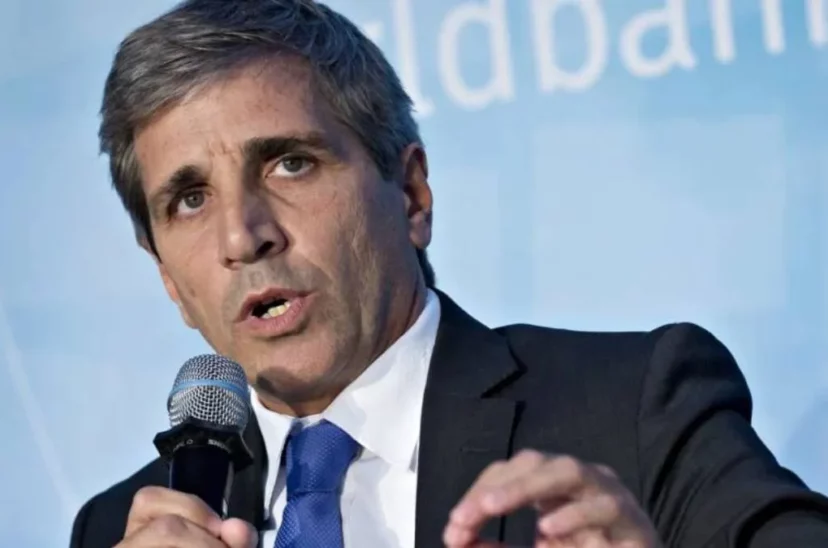 Luis-Toto-Caputo-828x548