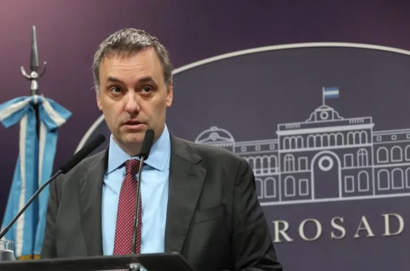 examen-idoneidad-empleados-publicos-828x548