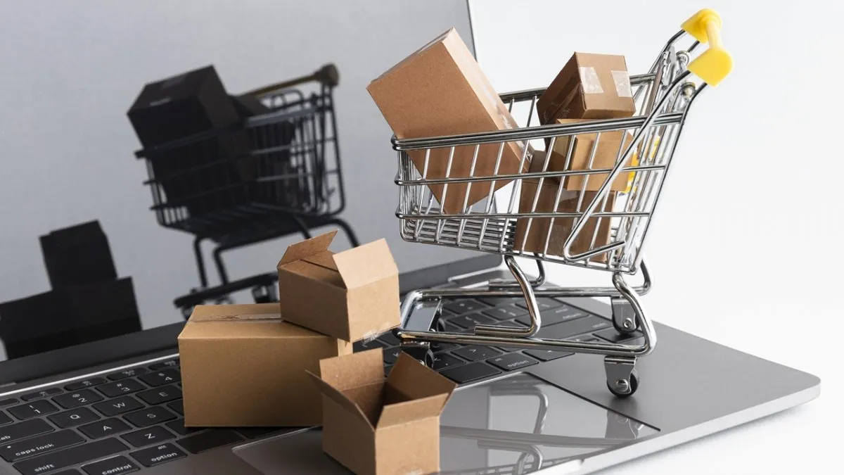 e-commerce-ecommerce-comercio-on-line-ventas-electronico-redes-sociales-_freepik-004-_9x16jpg