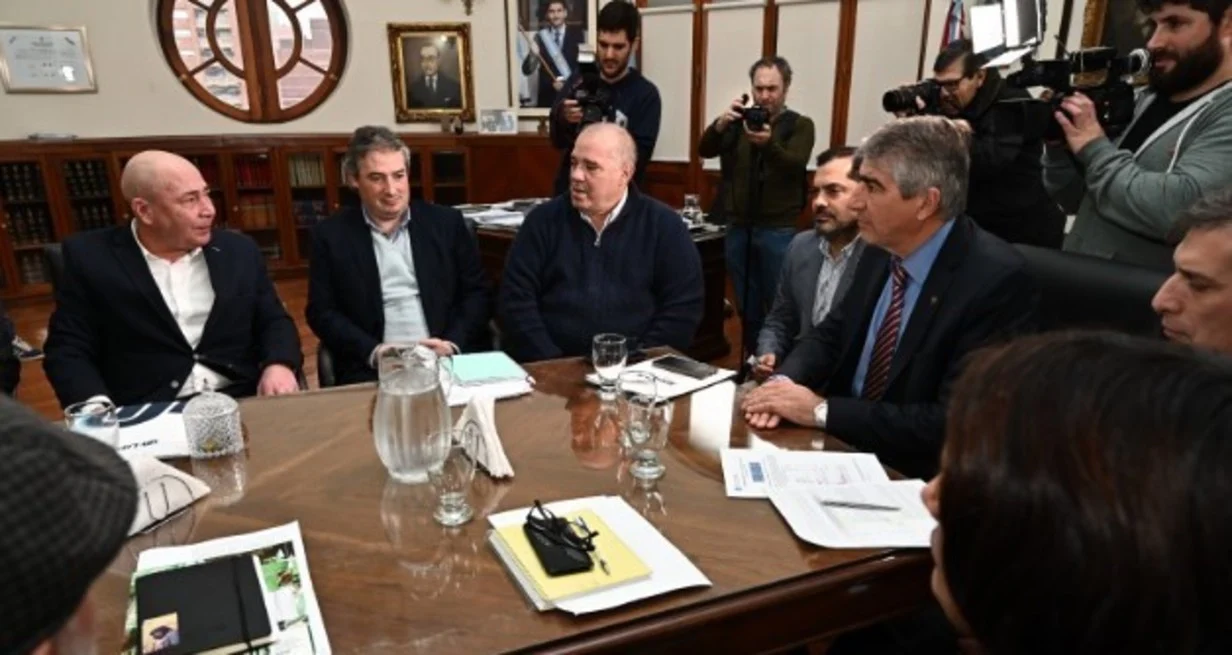 CEOagnJqA_1300x655__2