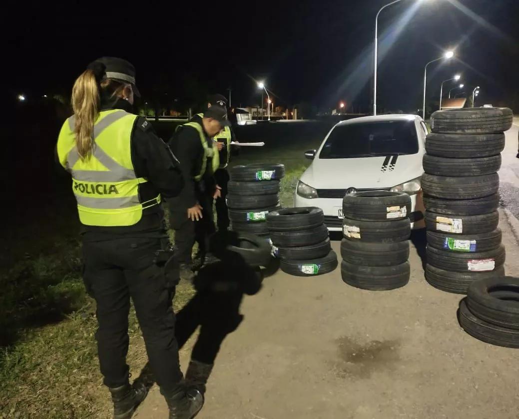 policia-vial-neumaticos
