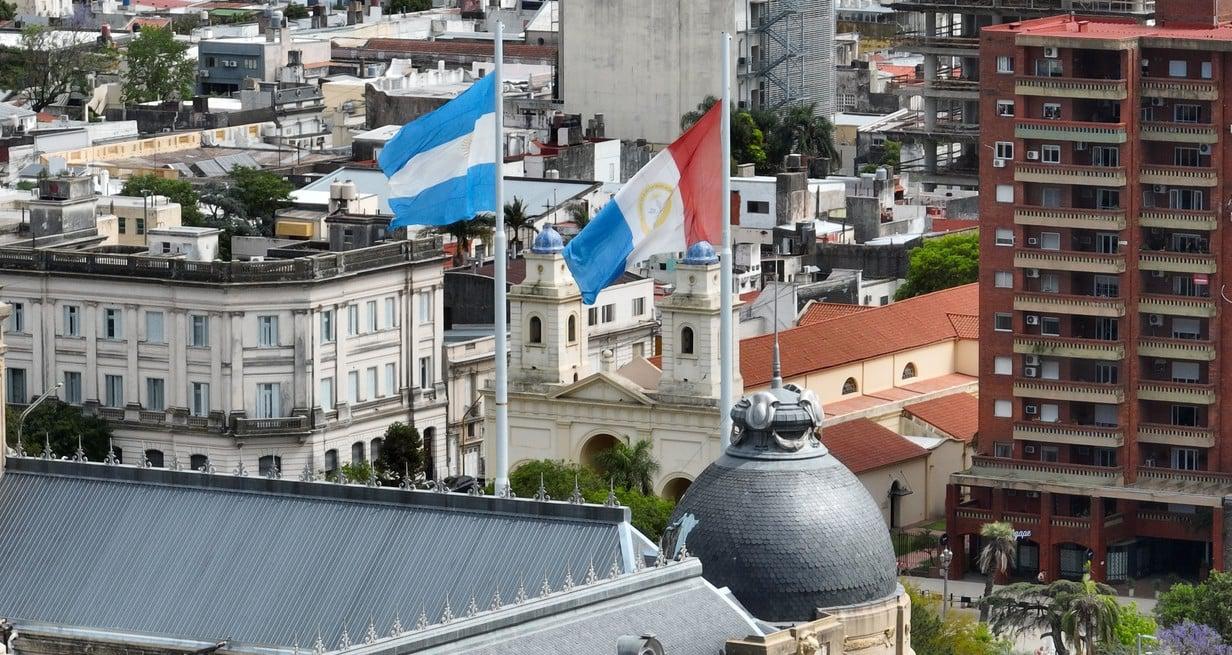 dDzzIA3R9_1300x655__3