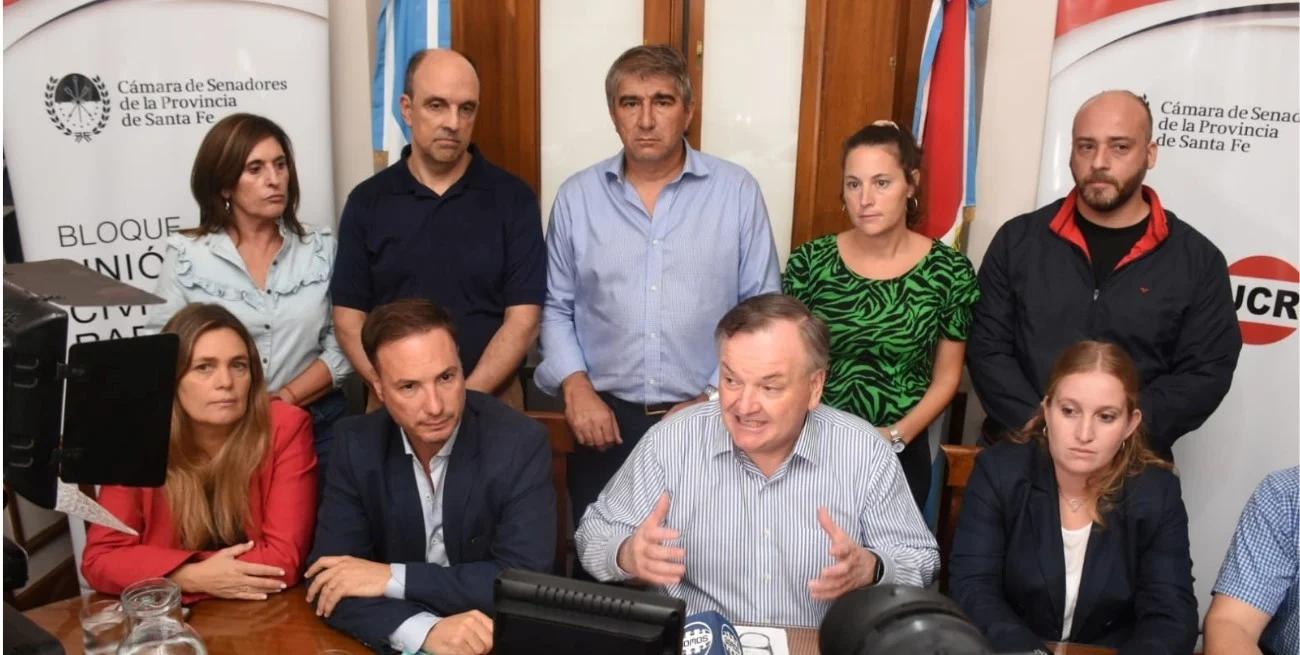 ucr-amenazas-pullaro