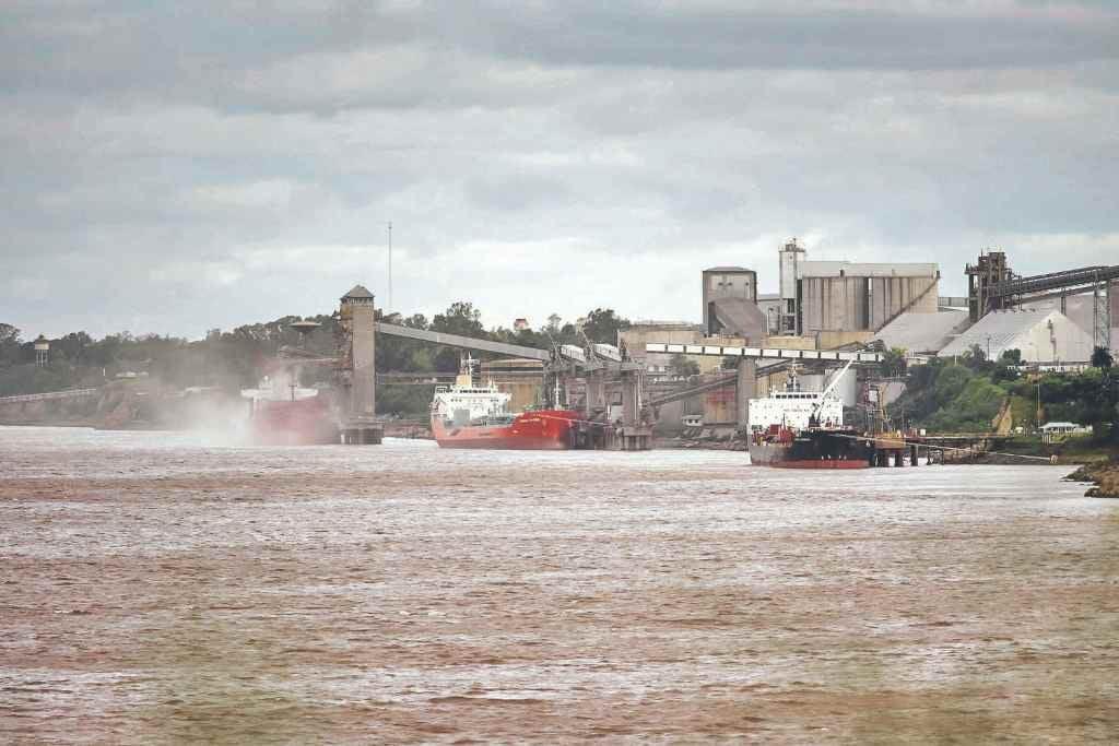 469823_puerto_gran_rosario_granos_embarque_hidrovia_1024_x_680