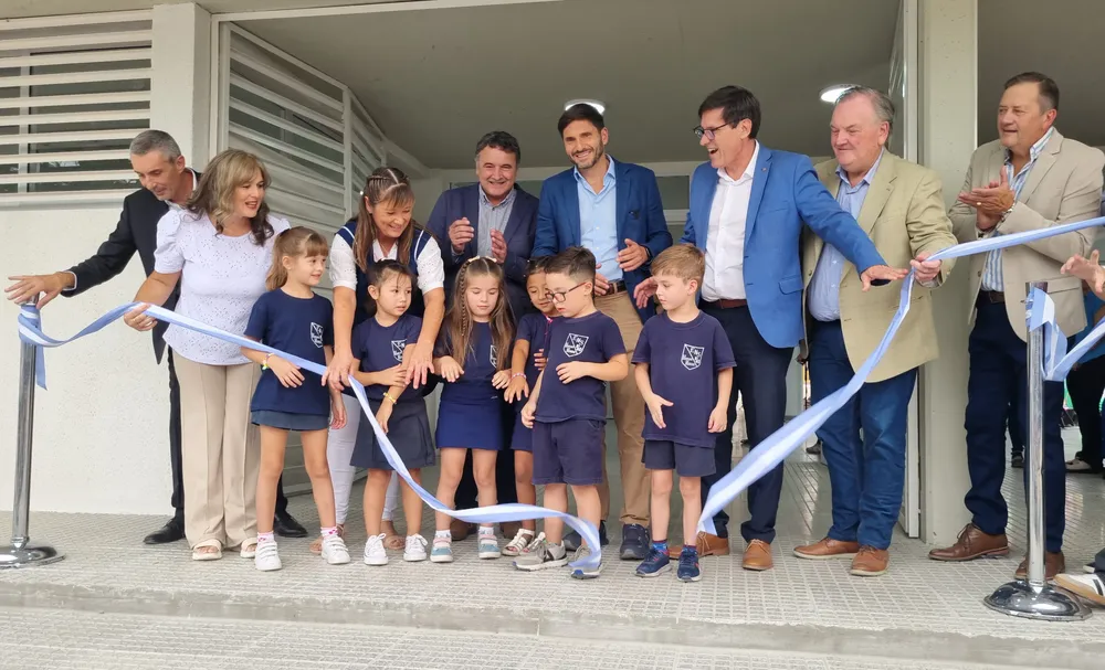 multimedia.grande.92b4e77adf48bbc1.Z3JhbmRlLndlYnA=