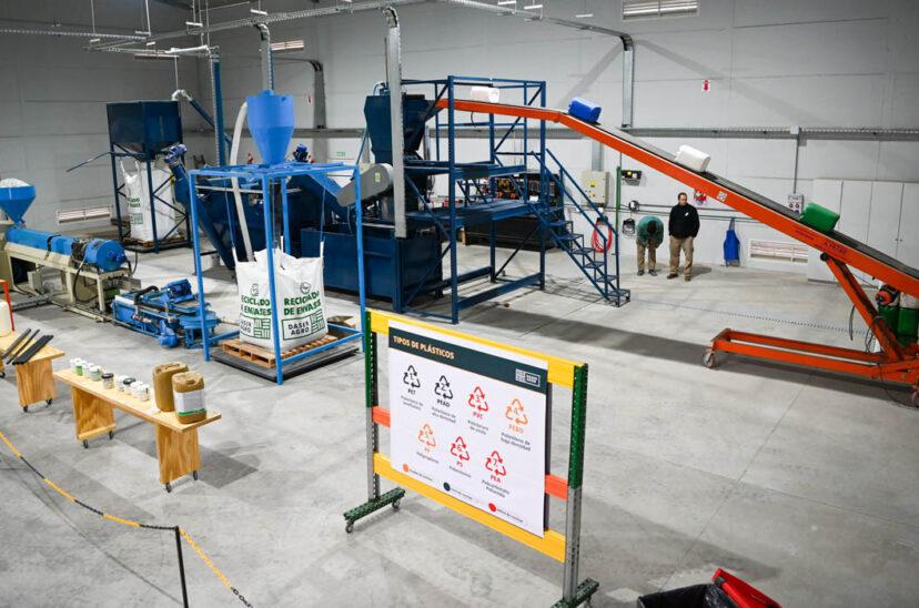 planta-de-reciclado-de-envases-vacios-de-fitosanitarios-828x548