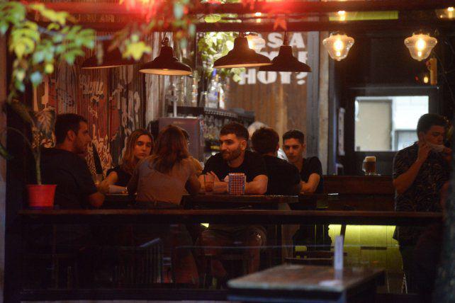 la-gastronomia-viene-pugnando-recuperar-el-turno-noche-clave-aliviar-la-delicada-situacion-economica-que-atraviesa-las-restricciones