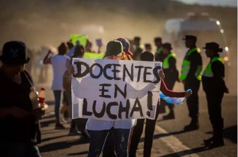 paro-docente-1-828x548