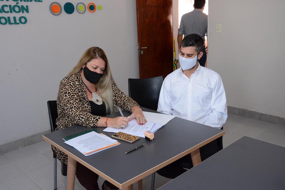 firma de convenio con UNL