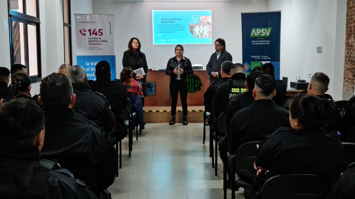 CAPACITACION-TRATA-POLICIA