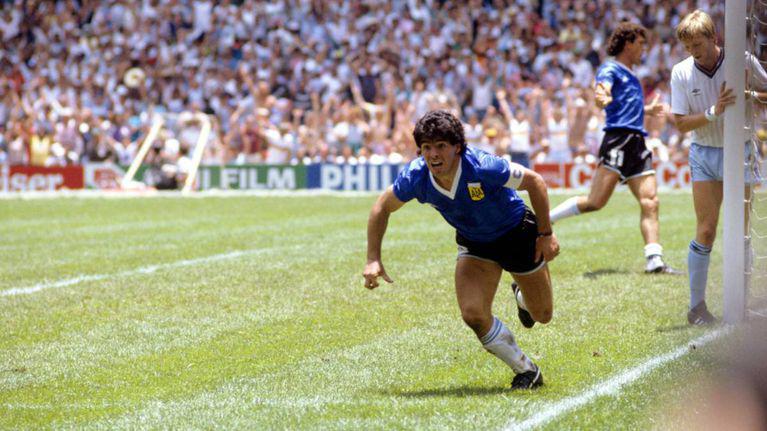 MARADONA-FUTBOL